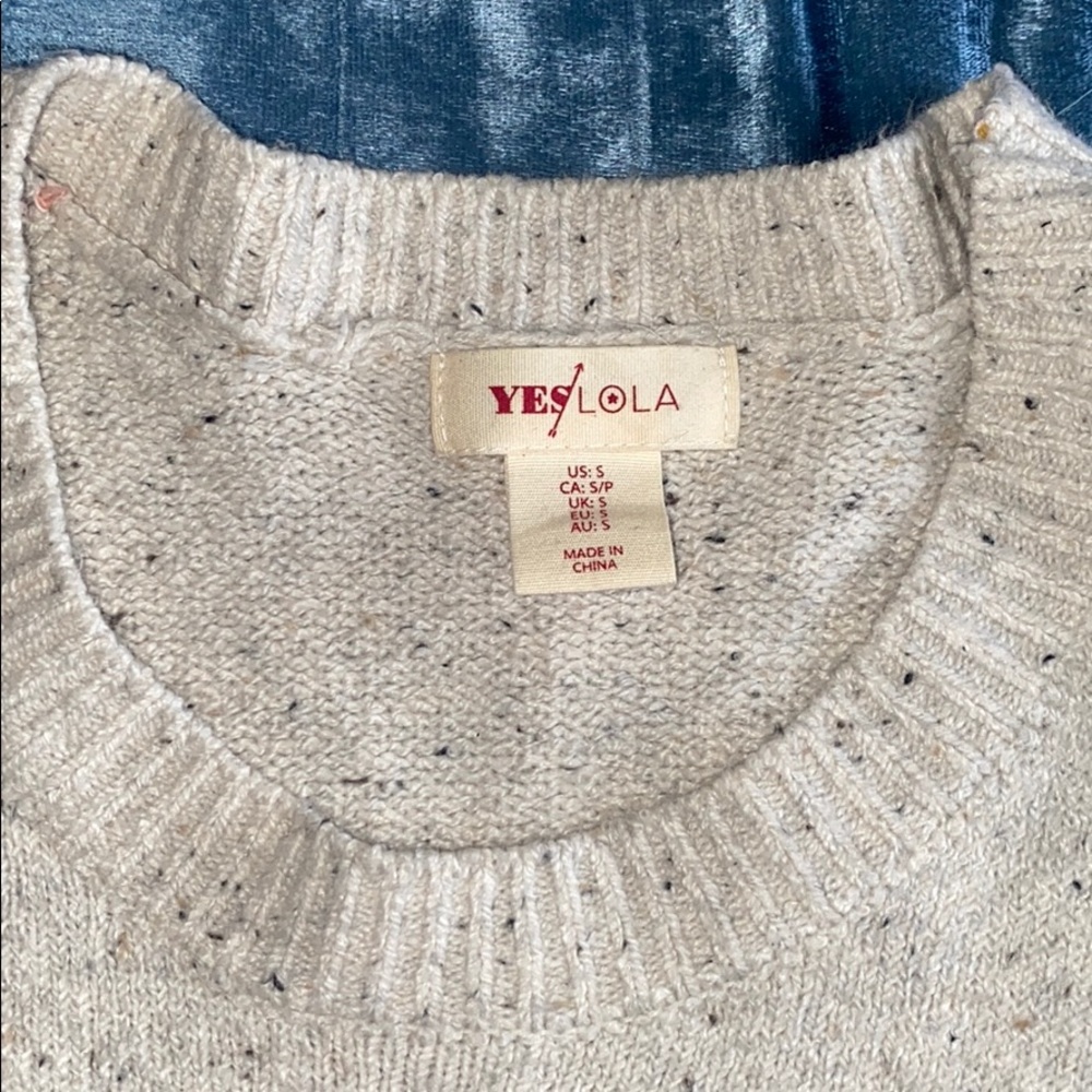 Sweater - Picture 2 of 6